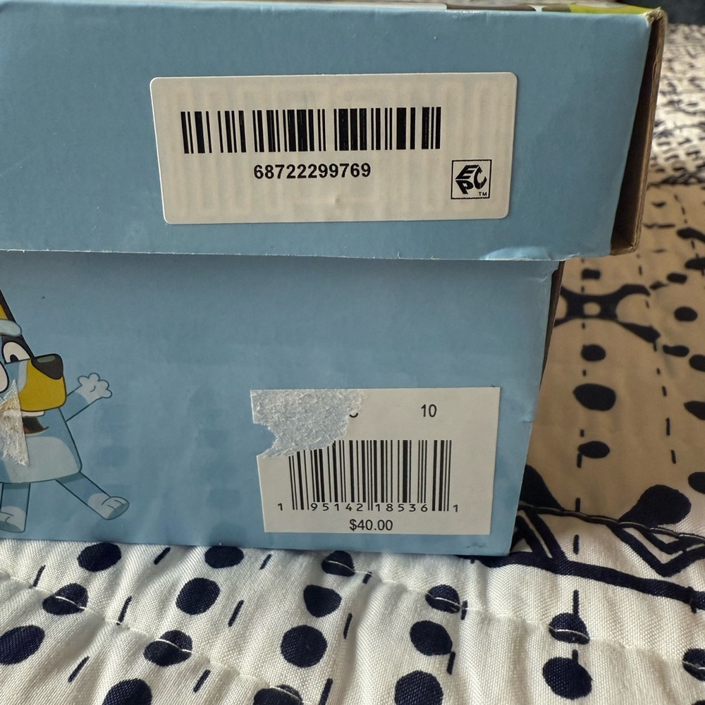 NWT Light Up Bluey Shoes - Picture 6 of 7